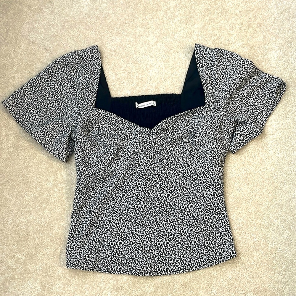 Abercrombie & Fitch short sleeve shirt. Excellent condition.
